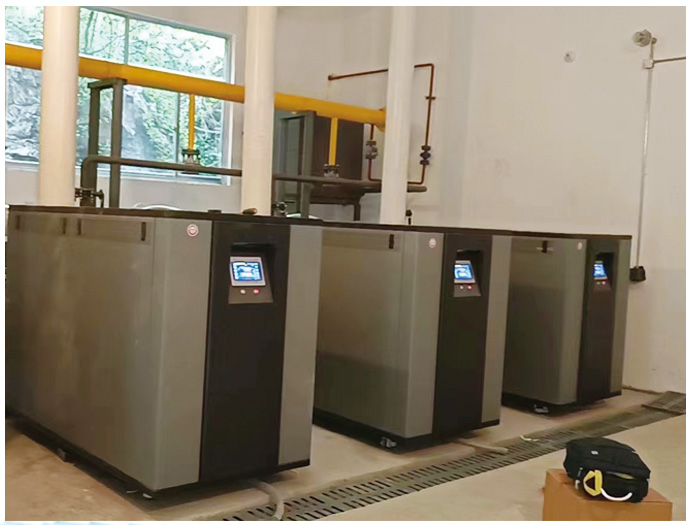 久久久精品国产亚洲成人满18免费网站